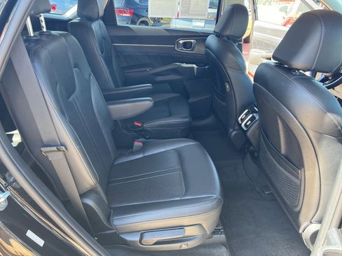 Used 2022 Kia Sorento SX image 22