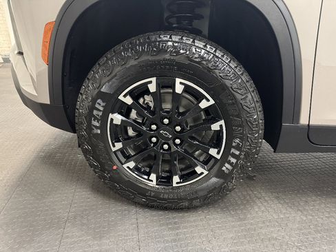 New 2026 Chevrolet Traverse Z71 AWD/4WD image 11