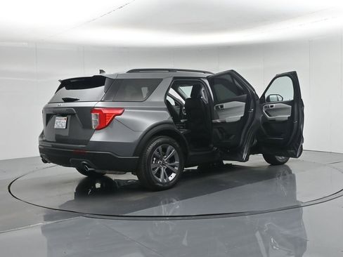 Used 2023 Ford Explorer XLT w/ Equipment Group 202A image 38