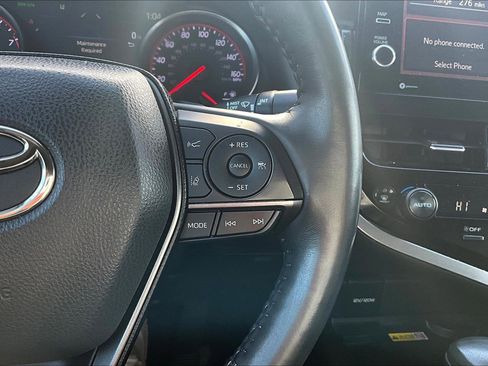 Used 2022 Toyota Camry XSE image 23