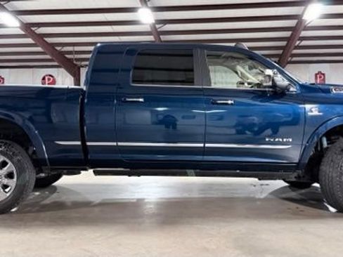 Used 2020 RAM 2500 Limited AWD/4WD image 2
