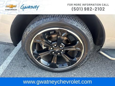 Used 2020 Ford Expedition XLT w/ Equipment Group 202A AWD/4WD image 11