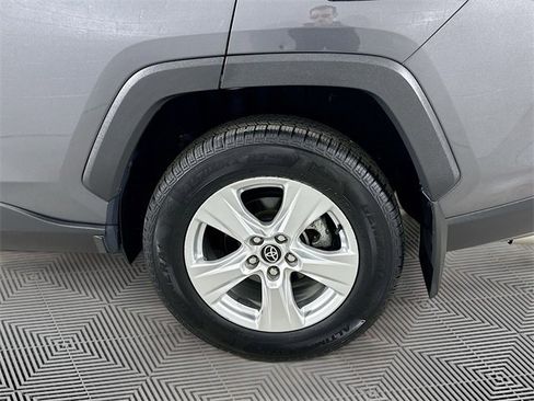 Used 2021 Toyota RAV4 XLE image 10