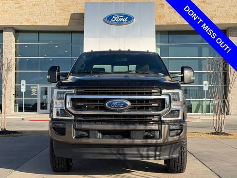 Used 2022 Ford F250 King Ranch w/ FX4 Off-Road Package image 2