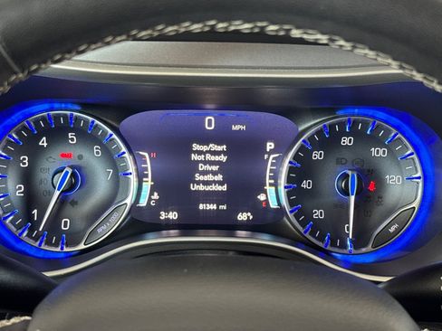 Used 2022 Chrysler Pacifica Touring-L FWD image 22