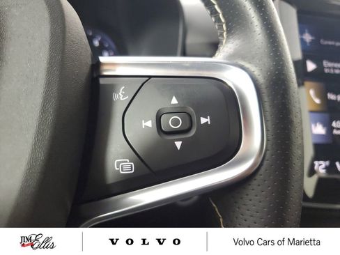 Used 2021 Volvo XC40 T5 R-Design w/ Advanced Package AWD/4WD image 27