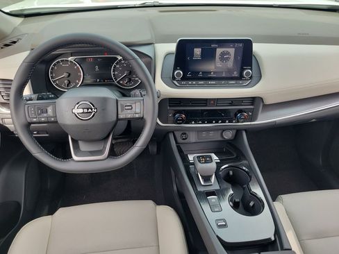 New 2026 Nissan Rogue SV FWD image 4