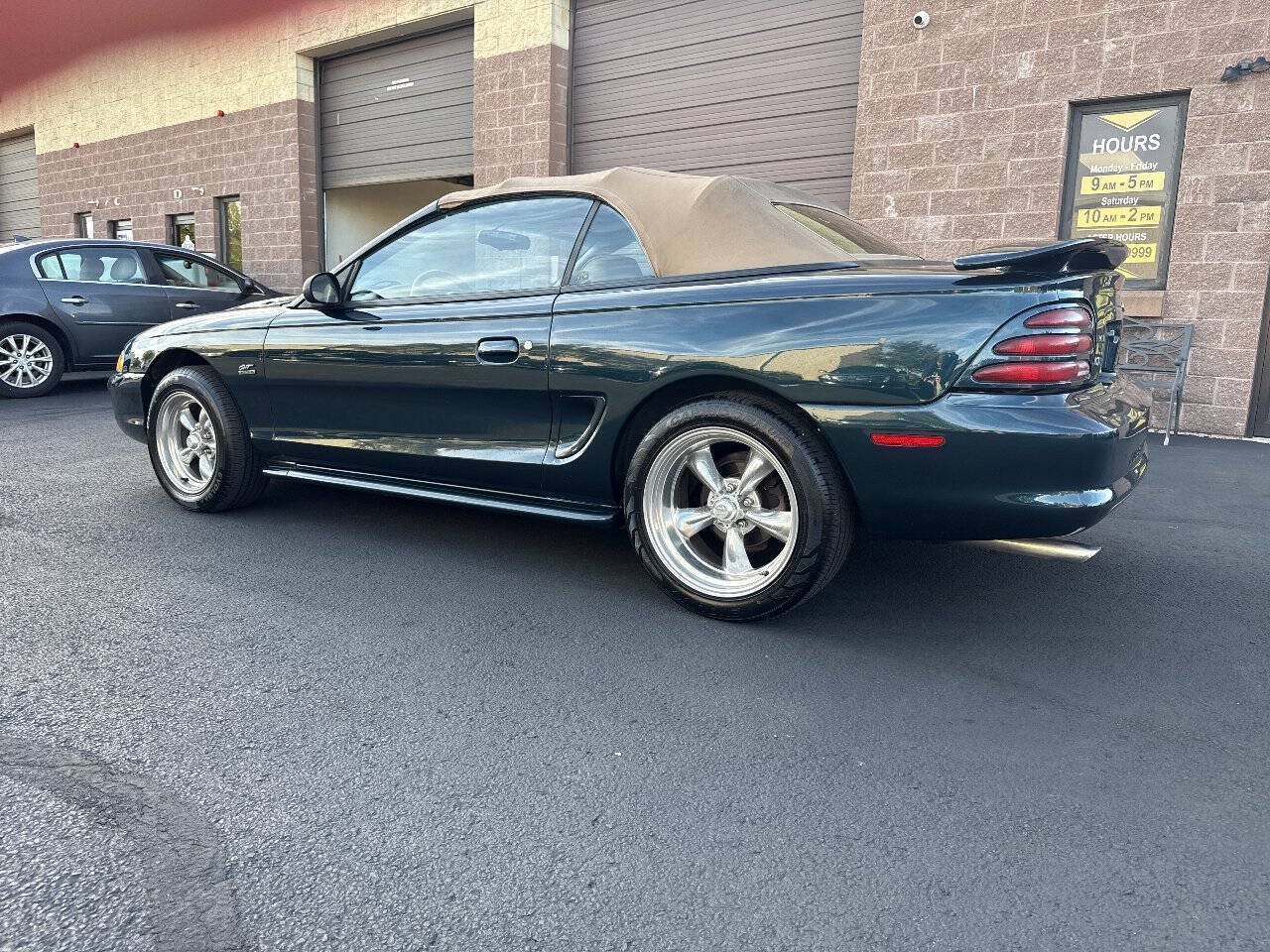 Used 1994 Ford Mustang GT RWD image 19
