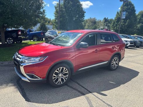 Used 2018 Mitsubishi Outlander SE AWD/4WD image 3