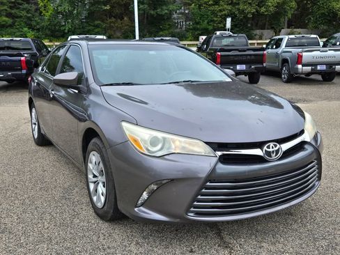Used 2015 Toyota Camry LE FWD image 8