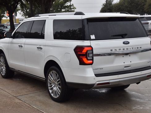 Used 2022 Ford Expedition Max Limited image 10