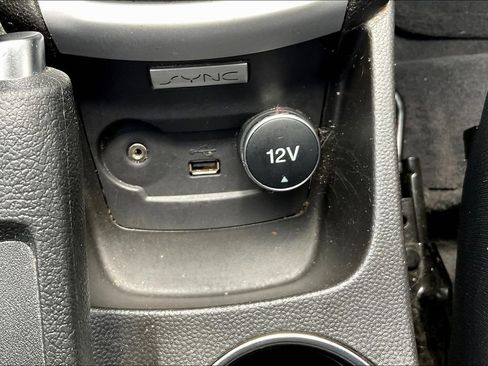 Used 2019 Ford Fiesta SE image 32