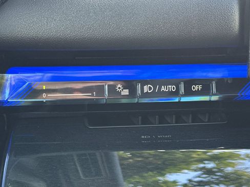 Used 2026 BMW 540i xDrive w/ M Sport Package AWD/4WD image 35