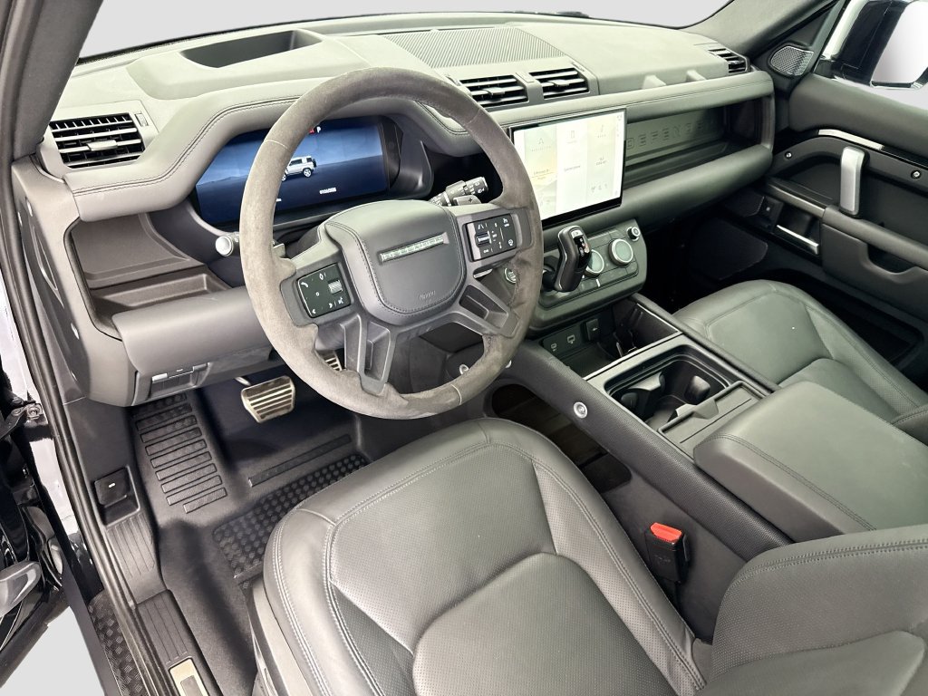 Certified 2024 Land Rover Defender 90 V8 AWD/4WD image 9