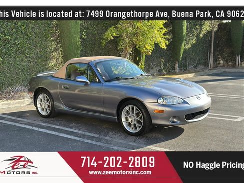 Used 2002 MAZDA MX-5 Miata SE RWD image 4