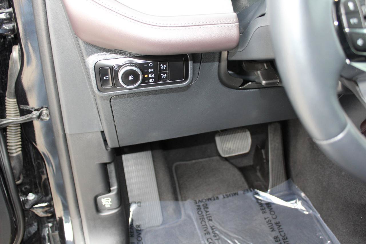 Used 2025 Ford Explorer Platinum w/ LUX Leather Package AWD/4WD image 49