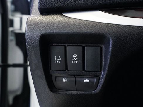 Used 2017 Acura TLX FWD V6 w/Technology Pkg image 16