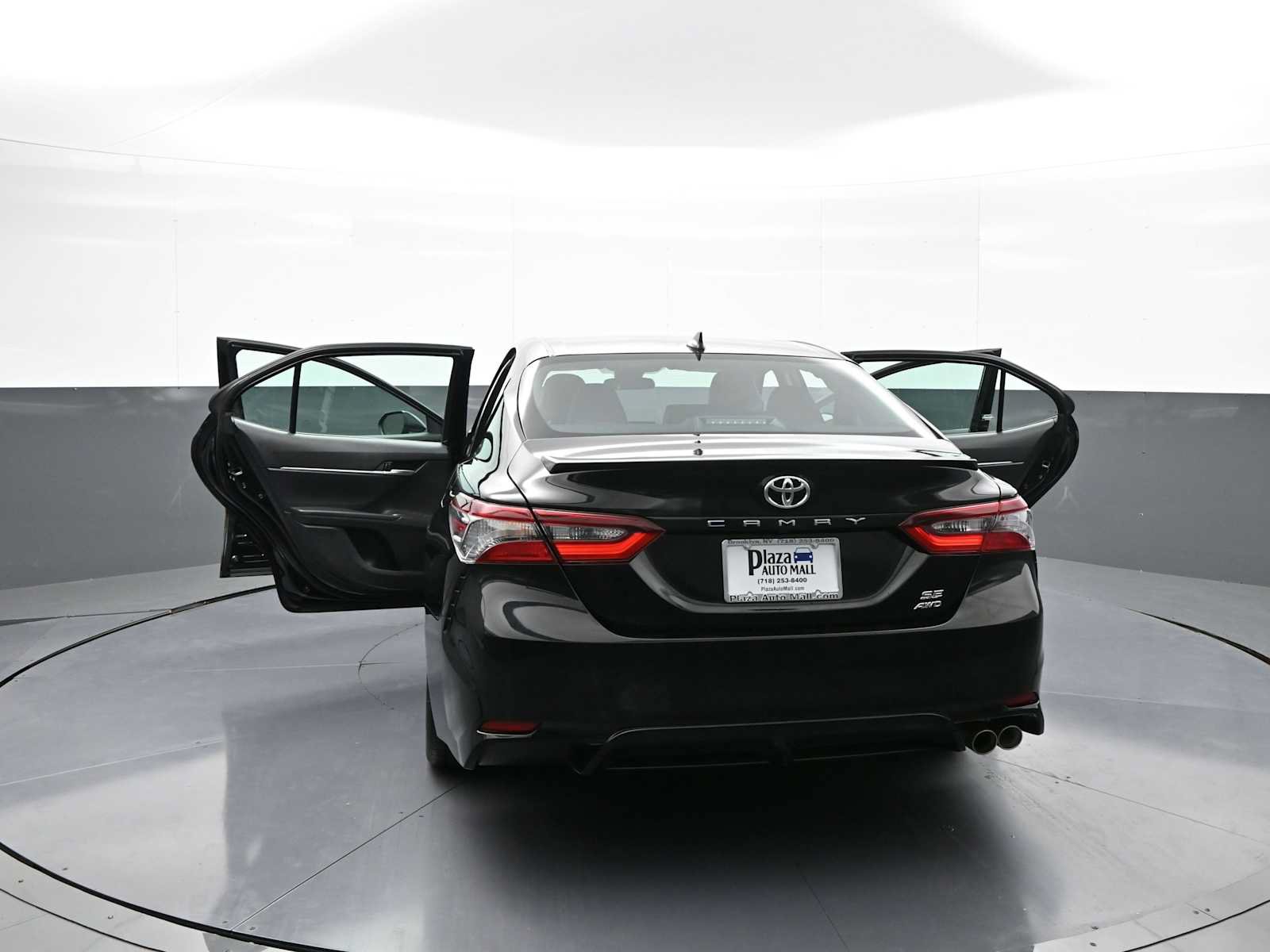 Used 2024 Toyota Camry SE AWD/4WD image 46