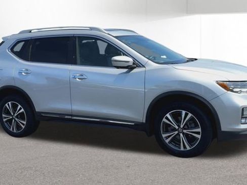 Used 2017 Nissan Rogue SL w/ SL Premium Package AWD/4WD image 2