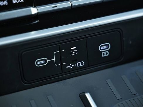 Used 2024 Hyundai Santa Fe SE image 39