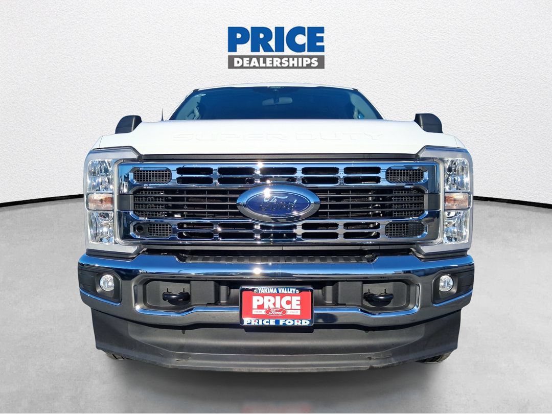 Used 2025 Ford F250 XLT AWD/4WD image 4