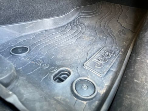 Used 2025 Jeep Wrangler Unlimited Sport AWD/4WD image 47