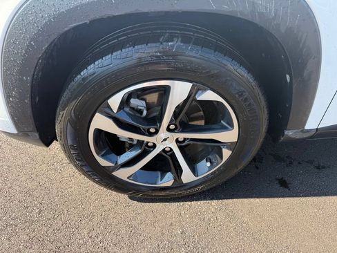 Used 2024 Chevrolet Trax RS w/ Sunroof Package FWD image 16