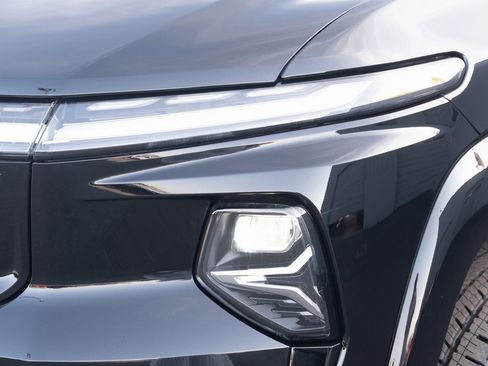 New 2024 Chevrolet Silverado EV RST image 25