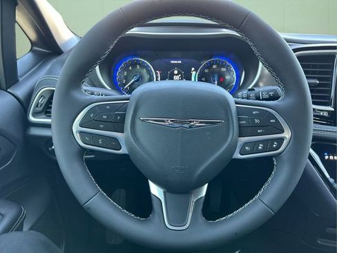 New 2026 Chrysler Pacifica Select image 18