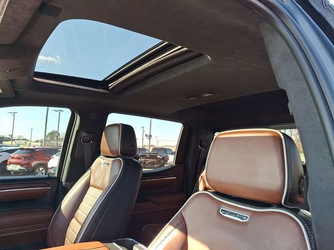 Used 2023 GMC Sierra 1500 Denali Ultimate image 13