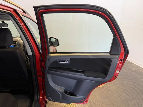 Used 2011 Suzuki SX4 AWD Hatchback image 27