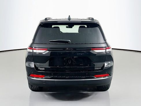 New 2025 Jeep Grand Cherokee Altitude image 6