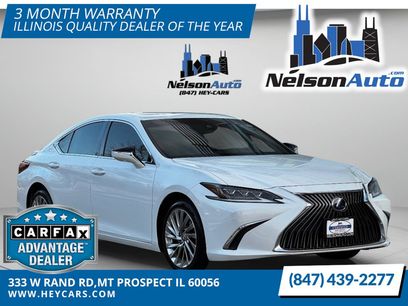 Used 2021 Lexus ES 300h w/ Accessory Package 2