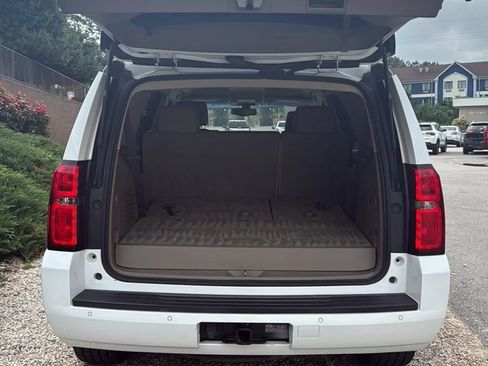 Used 2017 Chevrolet Tahoe LS w/ All-Season Package RWD image 9