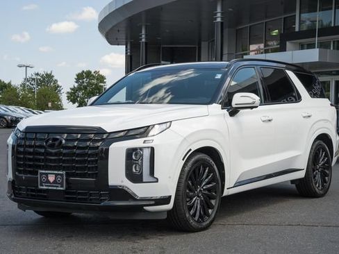 Used 2024 Hyundai Palisade Calligraphy AWD/4WD image 3