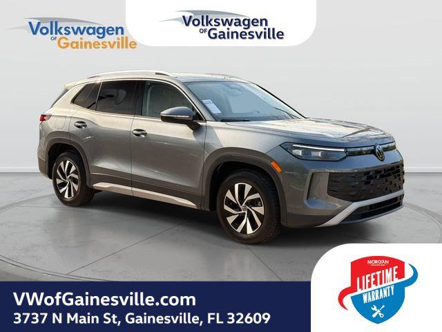 Used 2025 Volkswagen Tiguan S FWD image 1