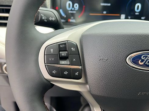 New 2026 Ford Explorer Active w/ Active Comfort Package RWD image 22