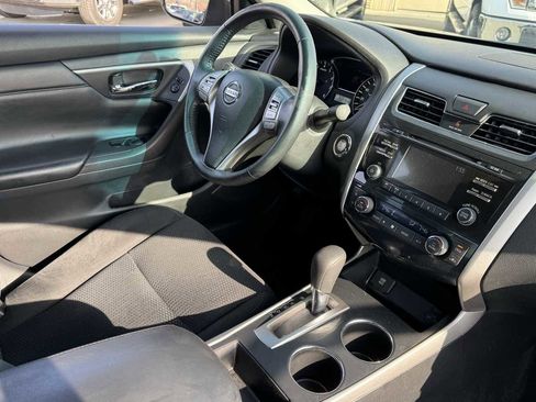 Used 2015 Nissan Altima 2.5 SV image 16