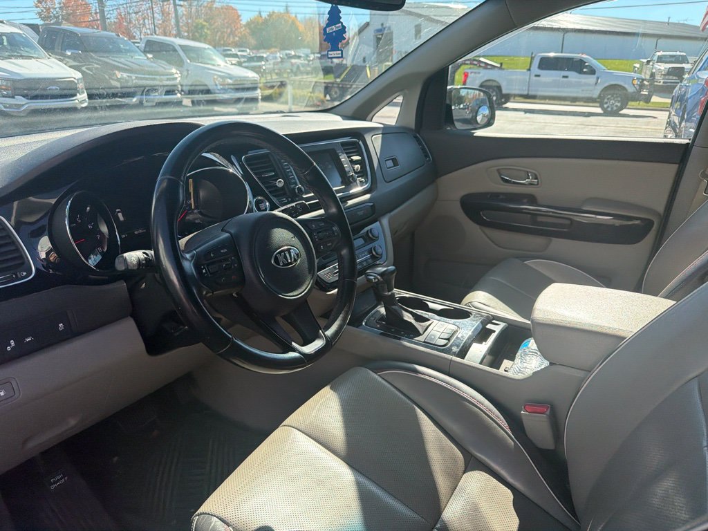 Used 2018 Kia Sedona EX FWD image 8