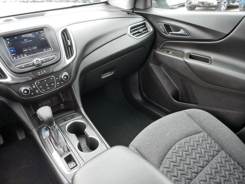 Used 2024 Chevrolet Equinox LT w/ LPO, Floor Liner Package image 11