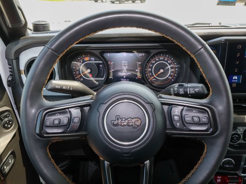Used 2024 Jeep Wrangler Unlimited Sport AWD/4WD image 22