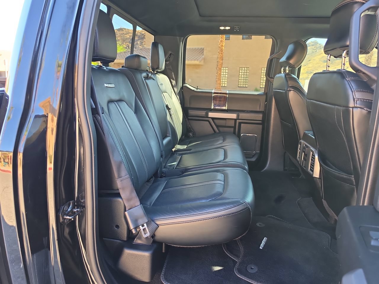 Used 2016 Ford F150 Platinum w/ Equipment Group 701A Luxury AWD/4WD image 28