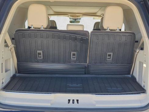 Used 2019 Lincoln Navigator Reserve w/ Cargo Package AWD/4WD image 6