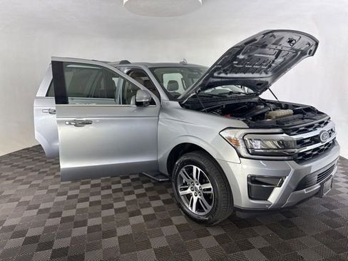 Used 2024 Ford Expedition Max Limited AWD/4WD image 12