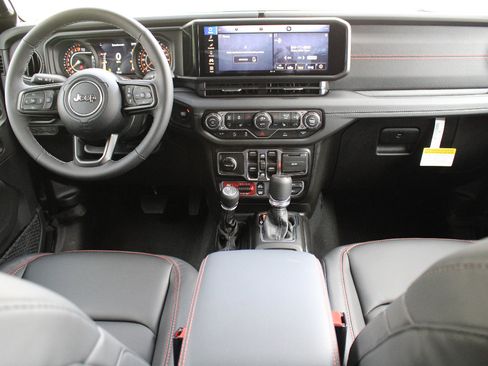 New 2026 Jeep Gladiator Rubicon AWD/4WD image 19
