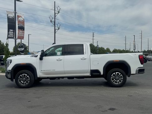 Used 2024 GMC Sierra 3500 SLE w/ SLE Convenience Package AWD/4WD image 13
