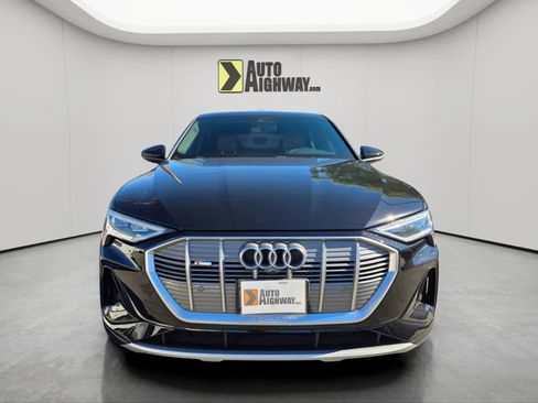 Used 2022 Audi e-tron Premium Plus w/ Premium Plus Package image 8