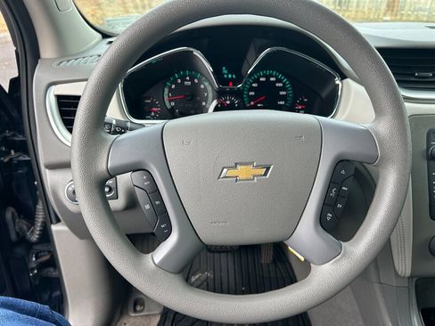 Used 2017 Chevrolet Traverse LS image 22