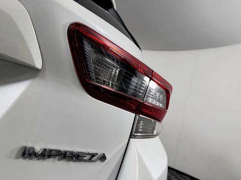 Used 2021 Subaru Impreza 2.0i Premium AWD/4WD image 11