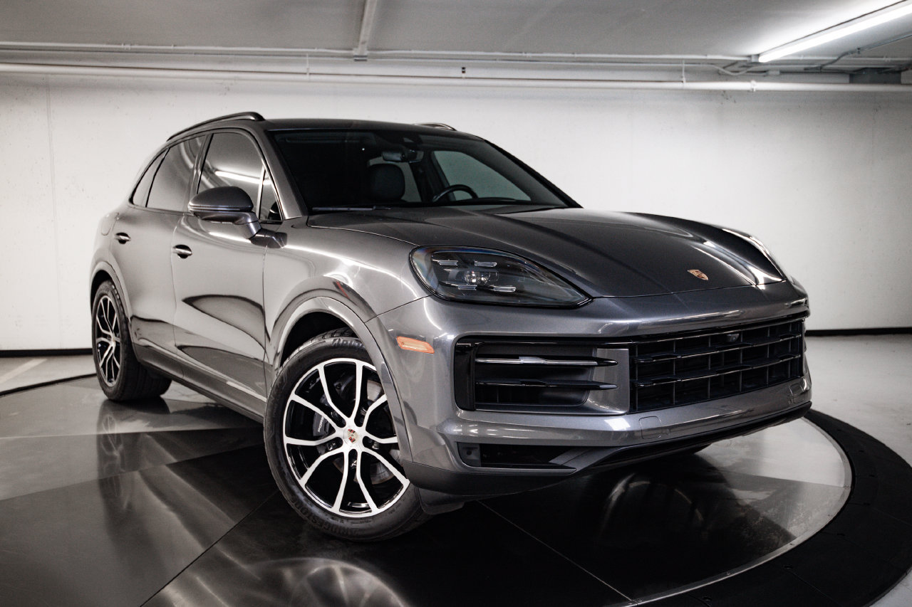 Certified 2024 Porsche Cayenne AWD/4WD image 9